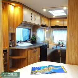 Eriba Eriba Nova Light 465 compte frans bed indeling