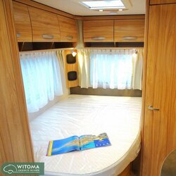 Eriba Eriba Nova Light 465 compte frans bed indeling
