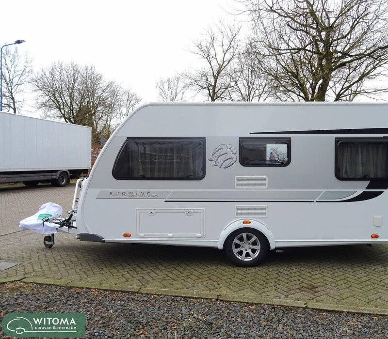 Knaus  Knaus Sudwind Silver Selection 450 FU mover, luifel, fietsenrek