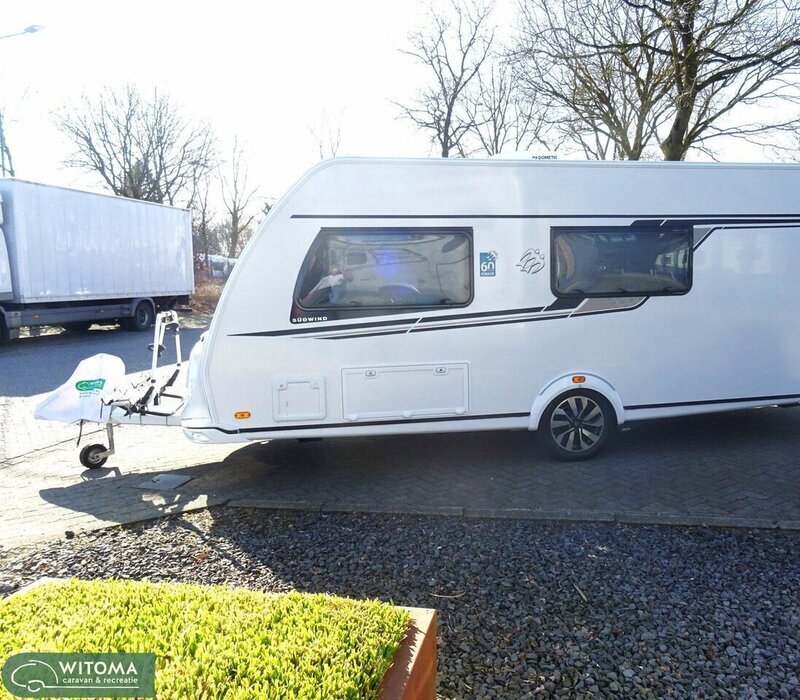 Knaus  Knaus Sudwind 60 Years 540 FDK 3-stapelbed,zeer compleet