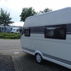 Hobby Hobby On Tour 390 Compacte lichtgewicht!