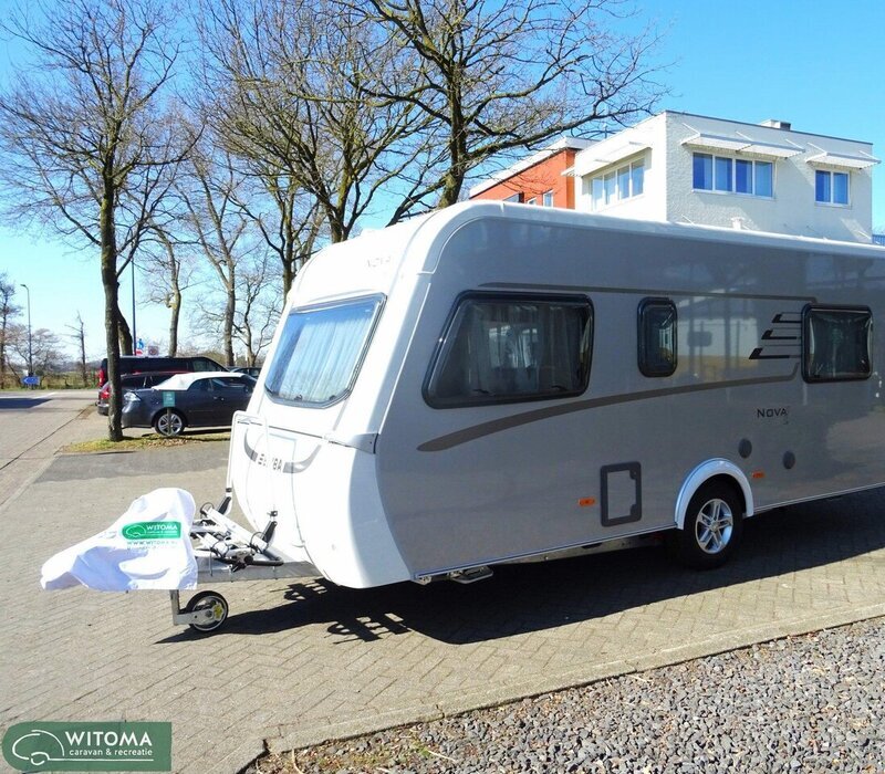 Eriba Eriba Nova Light 442 € 2.500,- Vakantiegeld