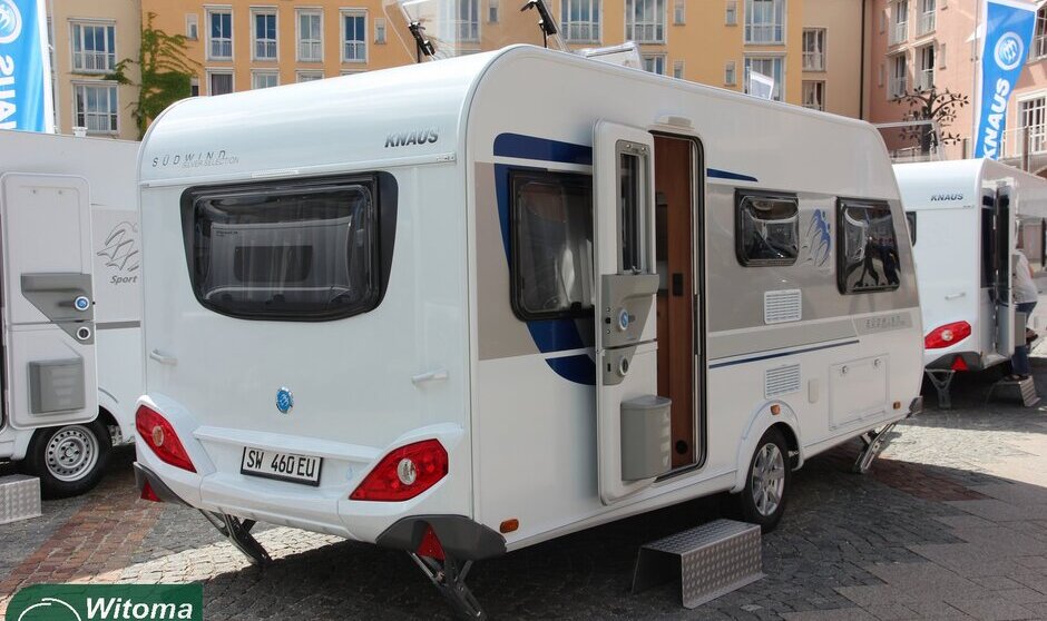 Knaus Sudwind silver selection 460 EU achterkant.JPG