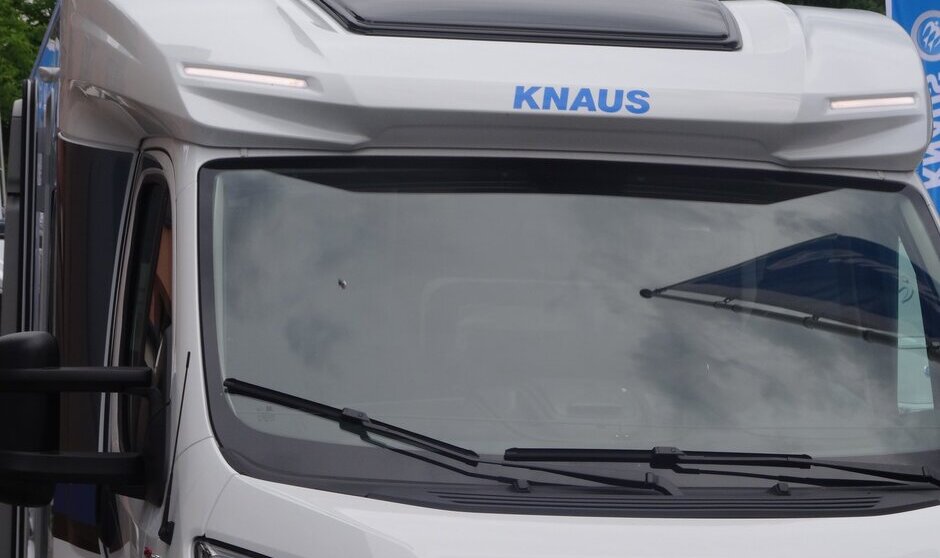KNAUS SKY TI 650 MEG DAGRIJVERLICHTING EXTERIEUR 2017.JPG