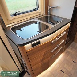 Hymer-B-MC-i-moderncomfort-keuken.JPG