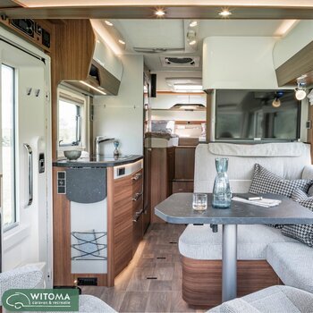 Hymermobil_B-Class_ModernComfort580_interior_view_02_(c)_Hymer_GmbH_und_CoKG.jpg