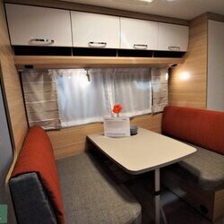 Dethleff-Camper-530-FSK-02-interieur-2020-Witoma (8).JPG