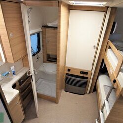 Dethleffs-Camper-540-QMK-05-badkamer-2020-Witoma (7).JPG