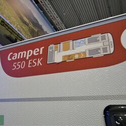 Dethleffs-Camper-550-ESK-01-buitenkant-2020-Witoma (7).JPG
