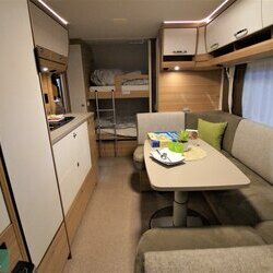 Dethleffs-Camper-560-FMK-02-interieur-2020-Witoma (5).JPG