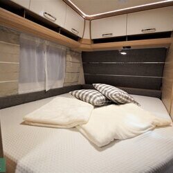 Dethleffs-Camper-730-FKR-02-interieur-2020-Witoma (7).JPG