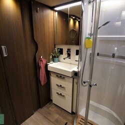 Hymer BML-i 790 binnenkant 4 (3).JPG