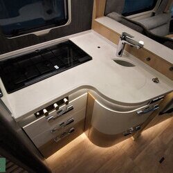 Hymer BML-i 790 binnenkant 3 (1).JPG