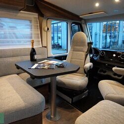 HYMER BMCI BMC I 680 B Klasse Modern Comfort (8).JPG