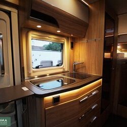 Hymer-ML-T-580-4x4-04-keuken (1).JPG