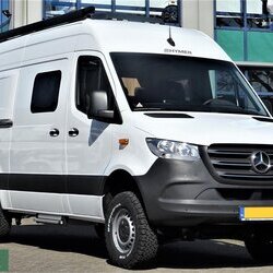 1 HymerCar Grand Canyon S 4x4 buitenkant (1).jpg