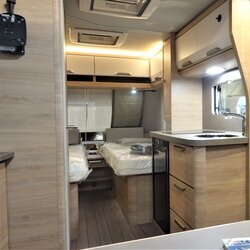 Knaus-súdwind-460-EU-60years-02-interieur-2022-witoma (22).JPG