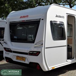 Dethleffs Nomad Avantgarde 460 EL in showroom