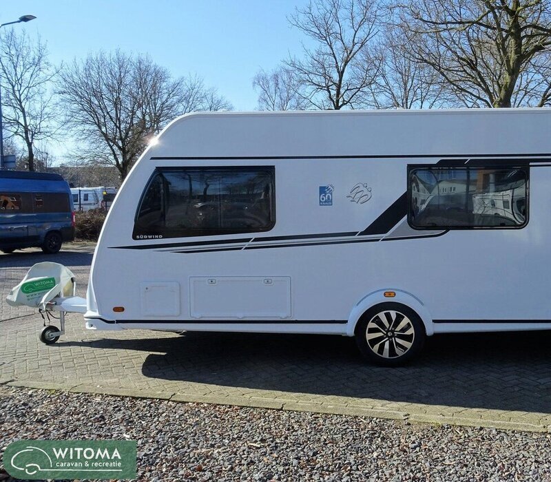 Knaus  Sudwind 60 Years 550 FSK Op show met stapelbed