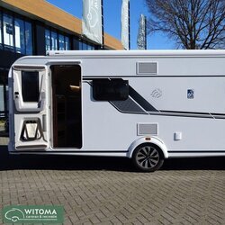 Knaus  Sudwind 60 Years 550 FSK Op show met stapelbed