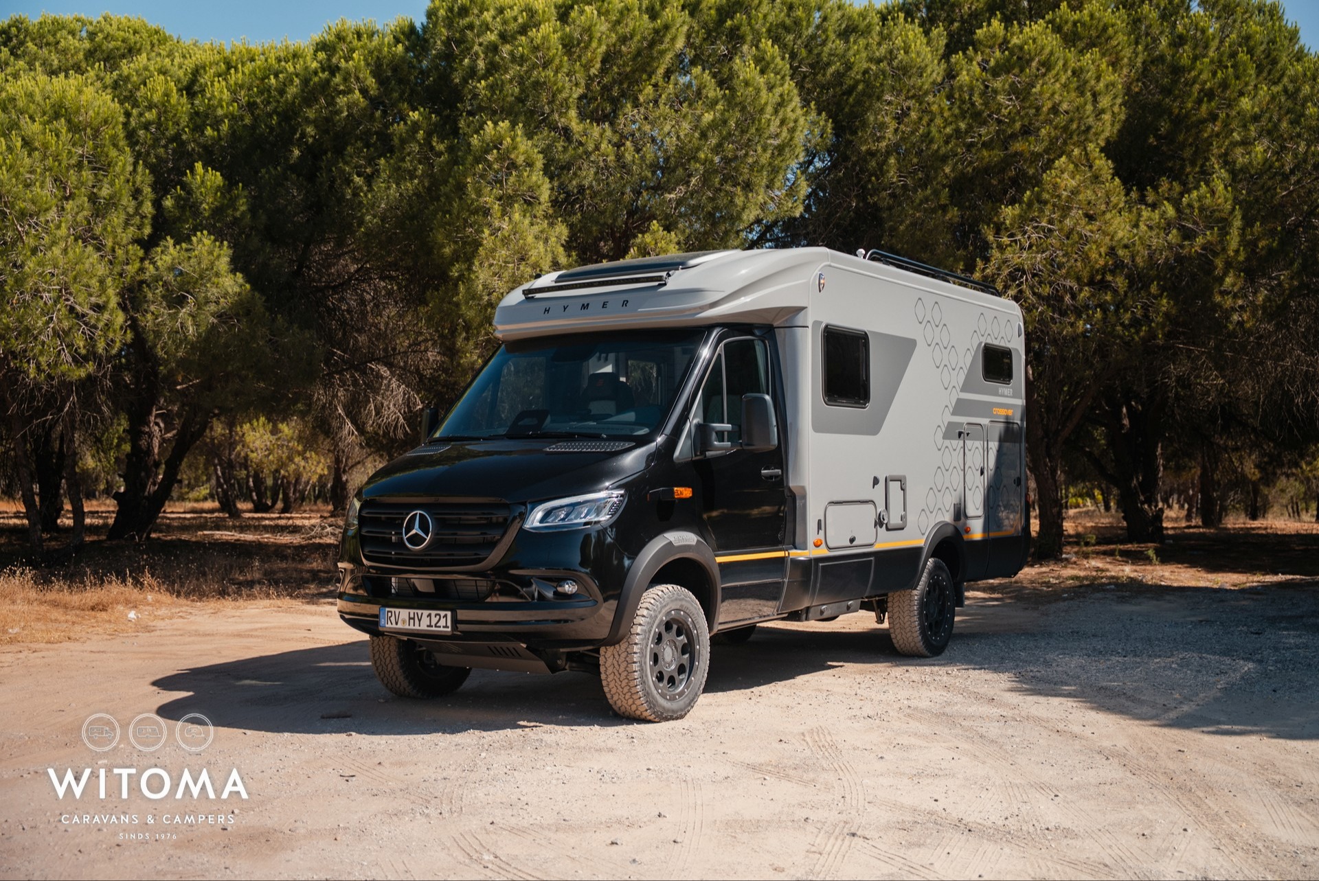 Hymer ML-T 570 Crossover 2027 MB Sprinter 4x4 camper in buitenkleur Tarmac Grey en cabine Obsidan zwart